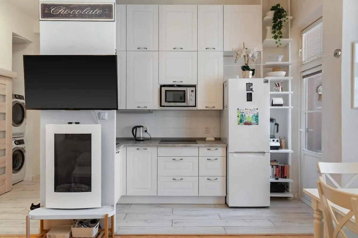 Cozy 2 Bedroom Flat In Praga Repubblica Ceca