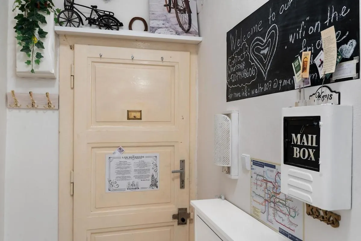 Cozy 2 Bedroom Flat In Praga Appartamento